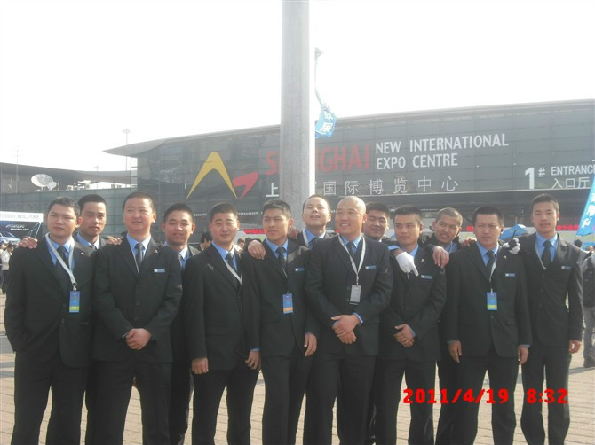 中国威龙国际保镖公司参与上海2011年车展安保任务
